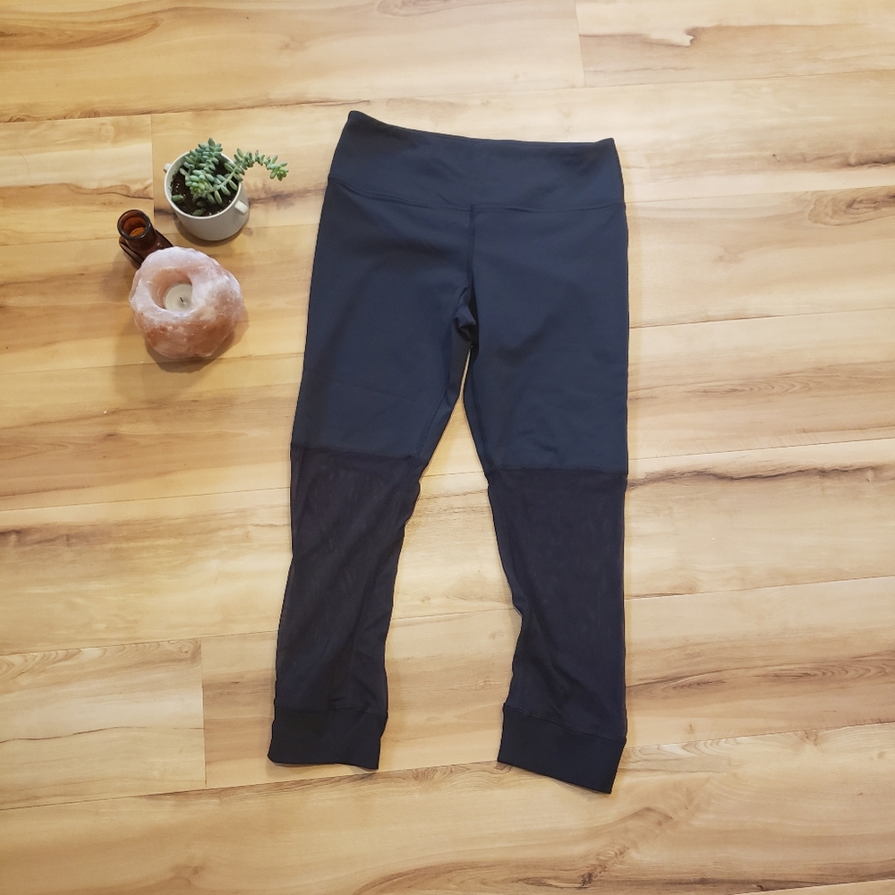 Lululemon Mesh Crops
